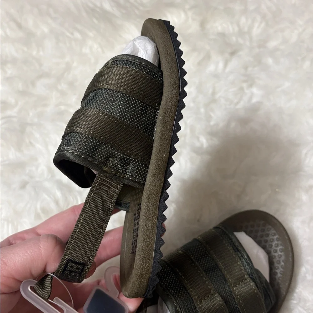 NWT Osh Kosh B’Gosh Oliver-B Green Sandals Toddler Size 8